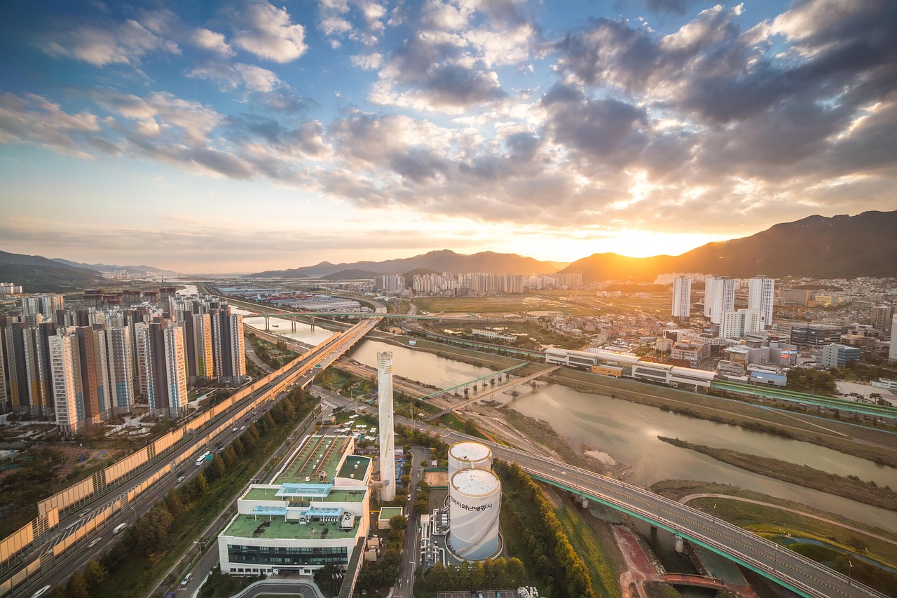 上海最新房产价格概览，市场走势与影响因素深度分析